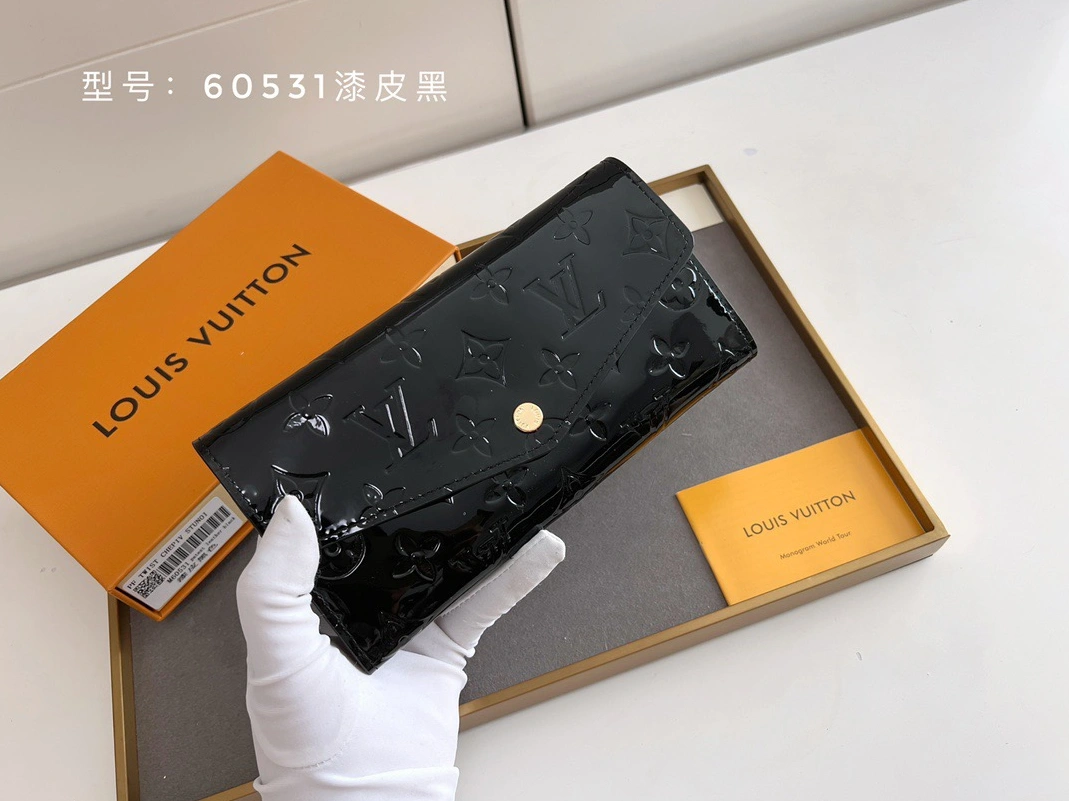 Breathable 781 Louis Vuitton AAA Quality Wallets
