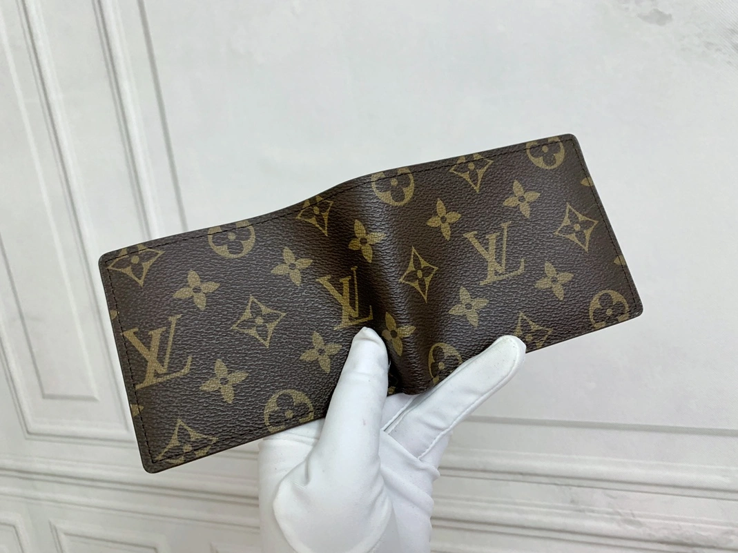 Breathable 8000 Louis Vuitton LV Wallets For Unisex