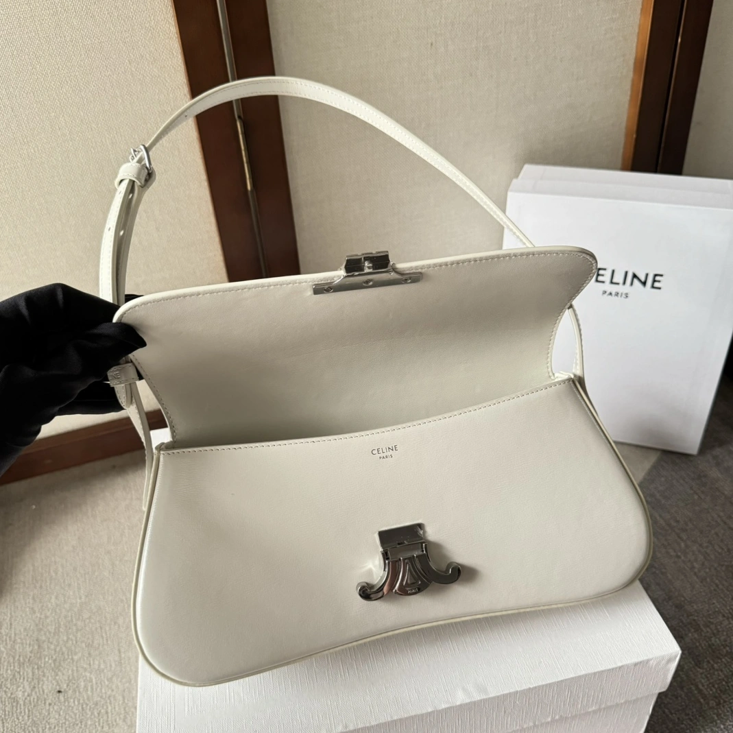Breathable 8069 Celine AAA Quality Shoulder Bags For Women