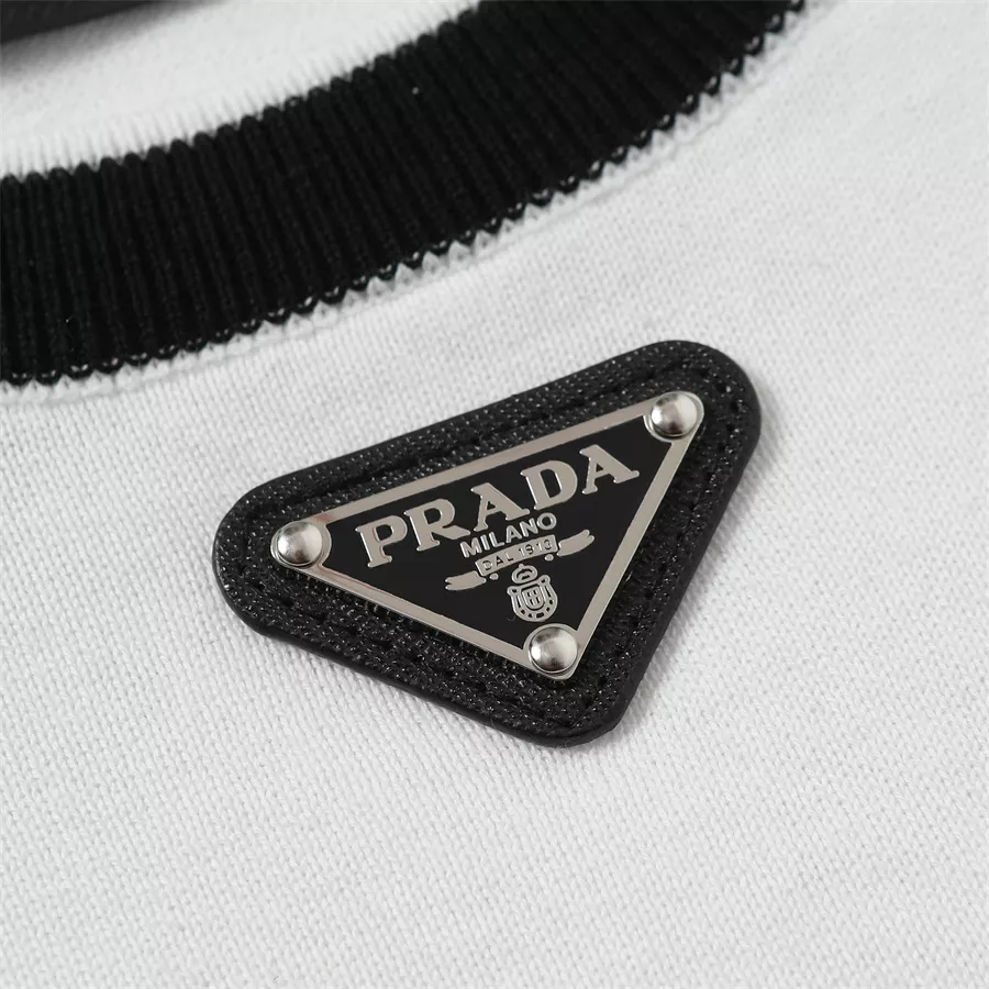 Breathable 811 Prada T-Shirts Short Sleeved For Unisex