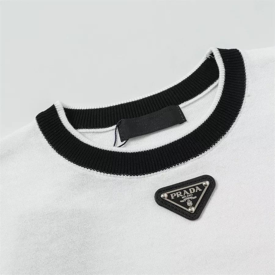 Breathable 811 Prada T-Shirts Short Sleeved For Unisex