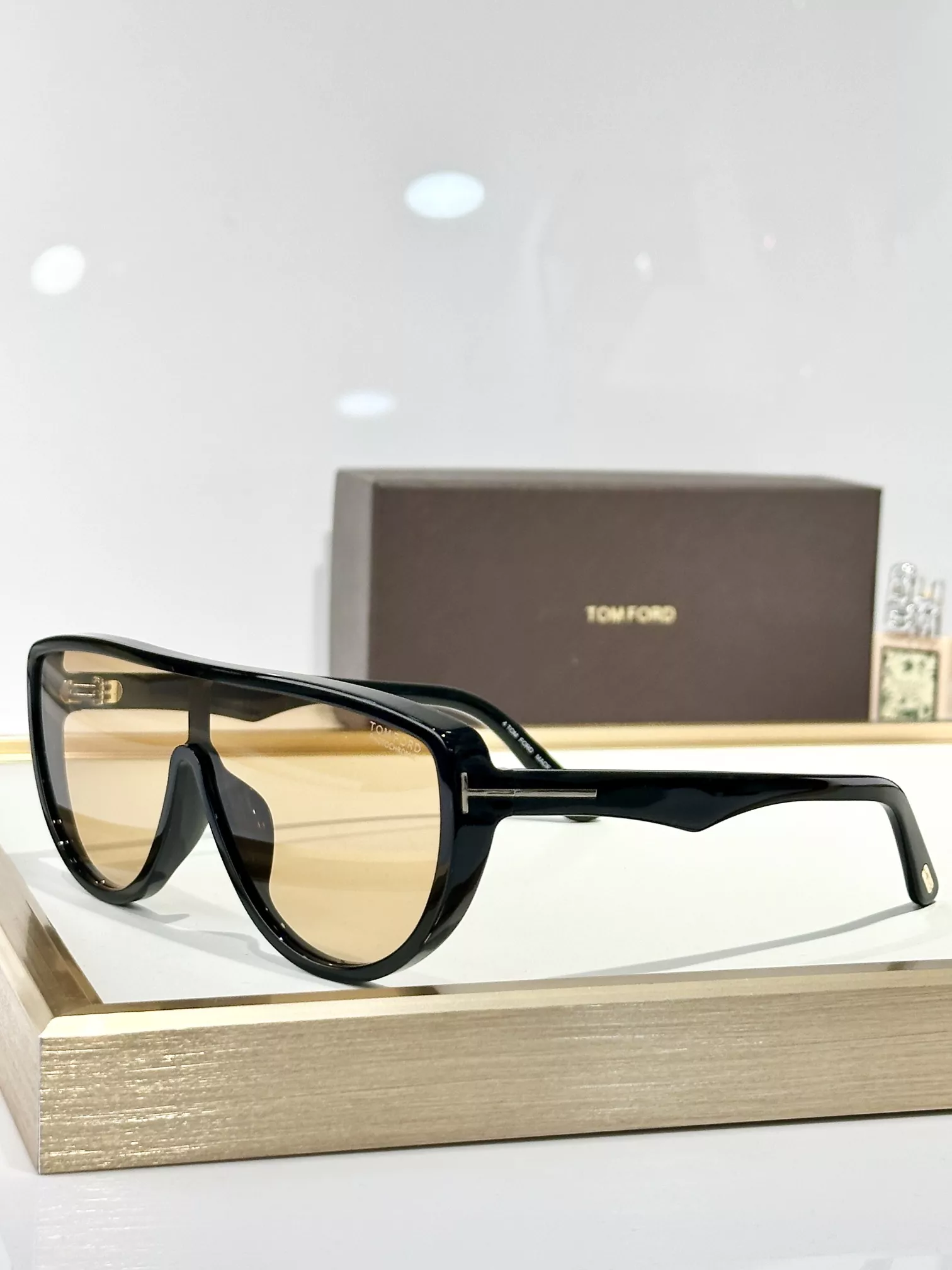 Breathable 8355 Tom Ford AAA Quality Sunglasses