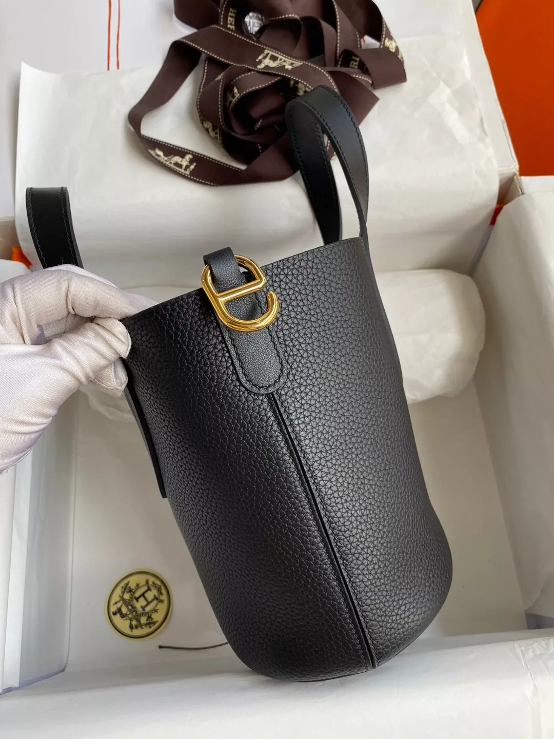 Breathable 8668 Hermes AAA Quality Handbags In Gold For Women