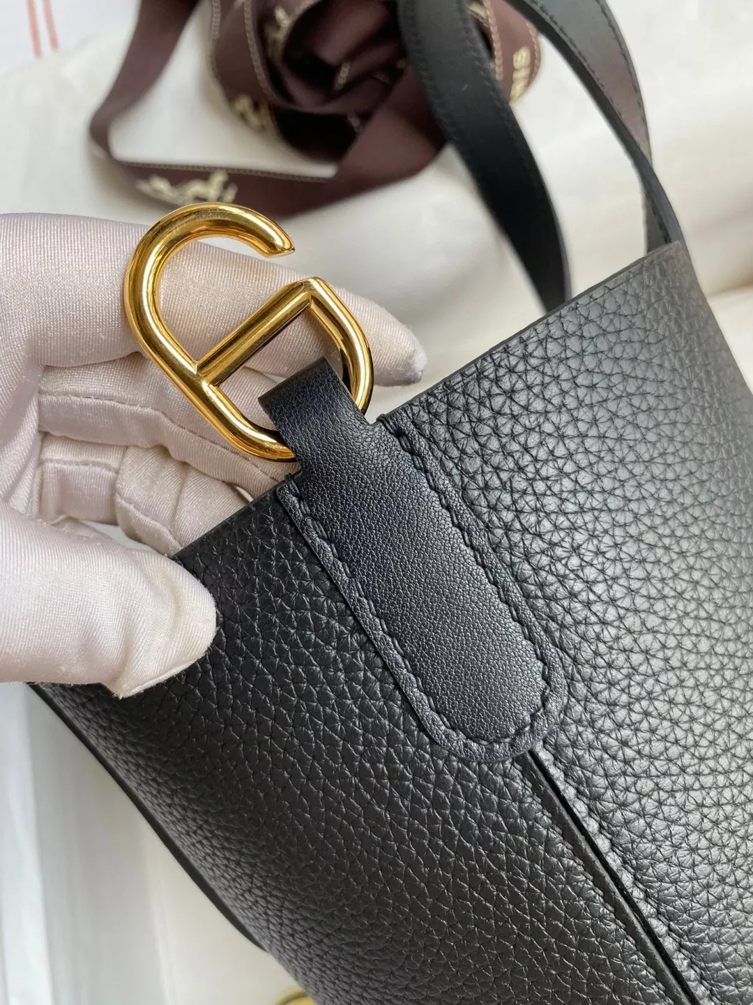 Breathable 8668 Hermes AAA Quality Handbags In Gold For Women