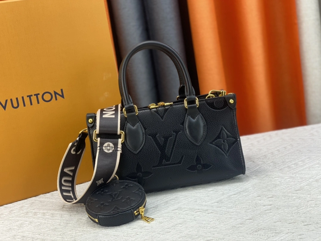Breathable 8864 Louis Vuitton AAA Quality Handbags For Women