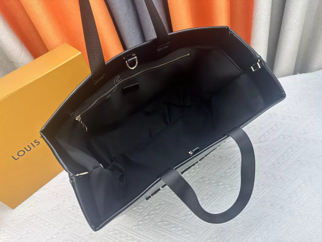 Breathable 8935 Louis Vuitton AAA Quality Tote-Handbags For Women