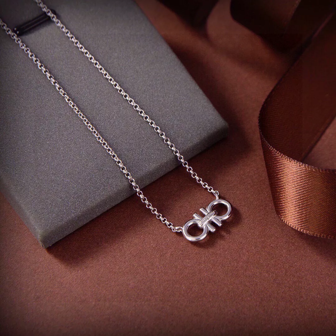 Breathable 8999 Salvatore Ferragamo Necklaces
