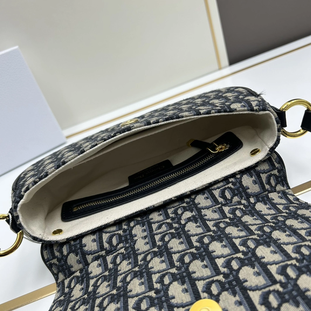 Breathable 9058 Christian Dior AAA Quality Messenger Bags For Women