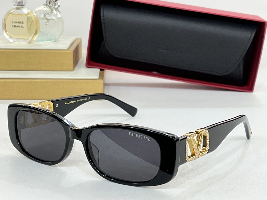 Breathable 9081 Valentino AAA Quality Sunglasses