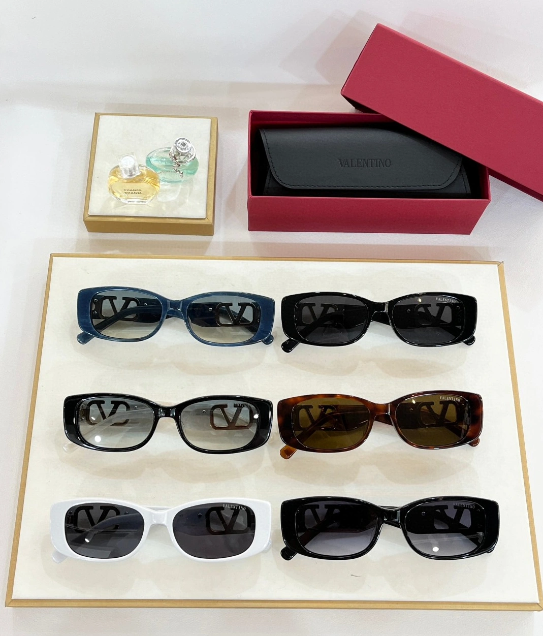 Breathable 9081 Valentino AAA Quality Sunglasses
