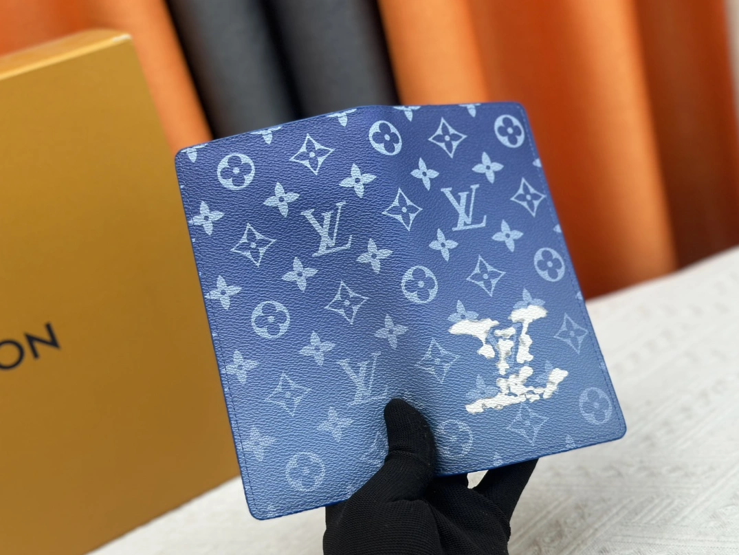 Breathable 9202 Louis Vuitton LV Card Case