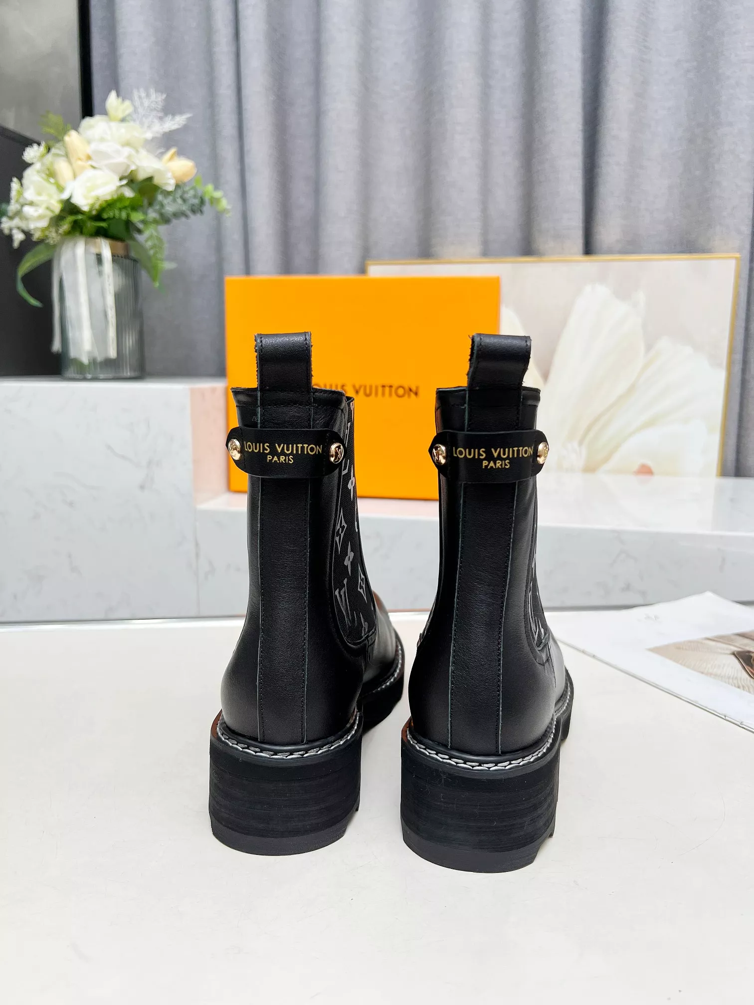 Breathable 9276 Louis Vuitton Boots For Women