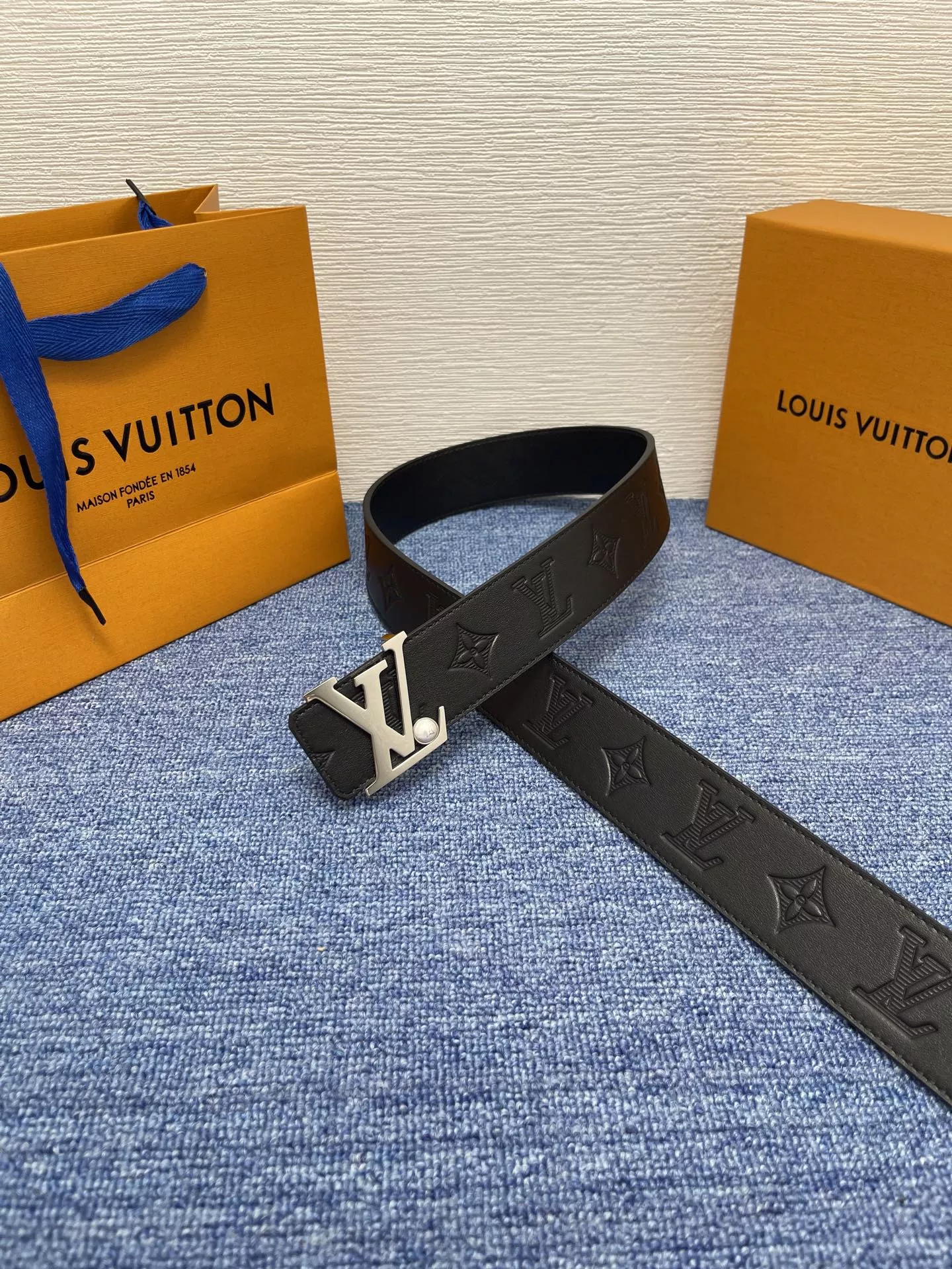 Breathable 9367 Louis Vuitton AAA Quality Belts In 4.0cm For Men