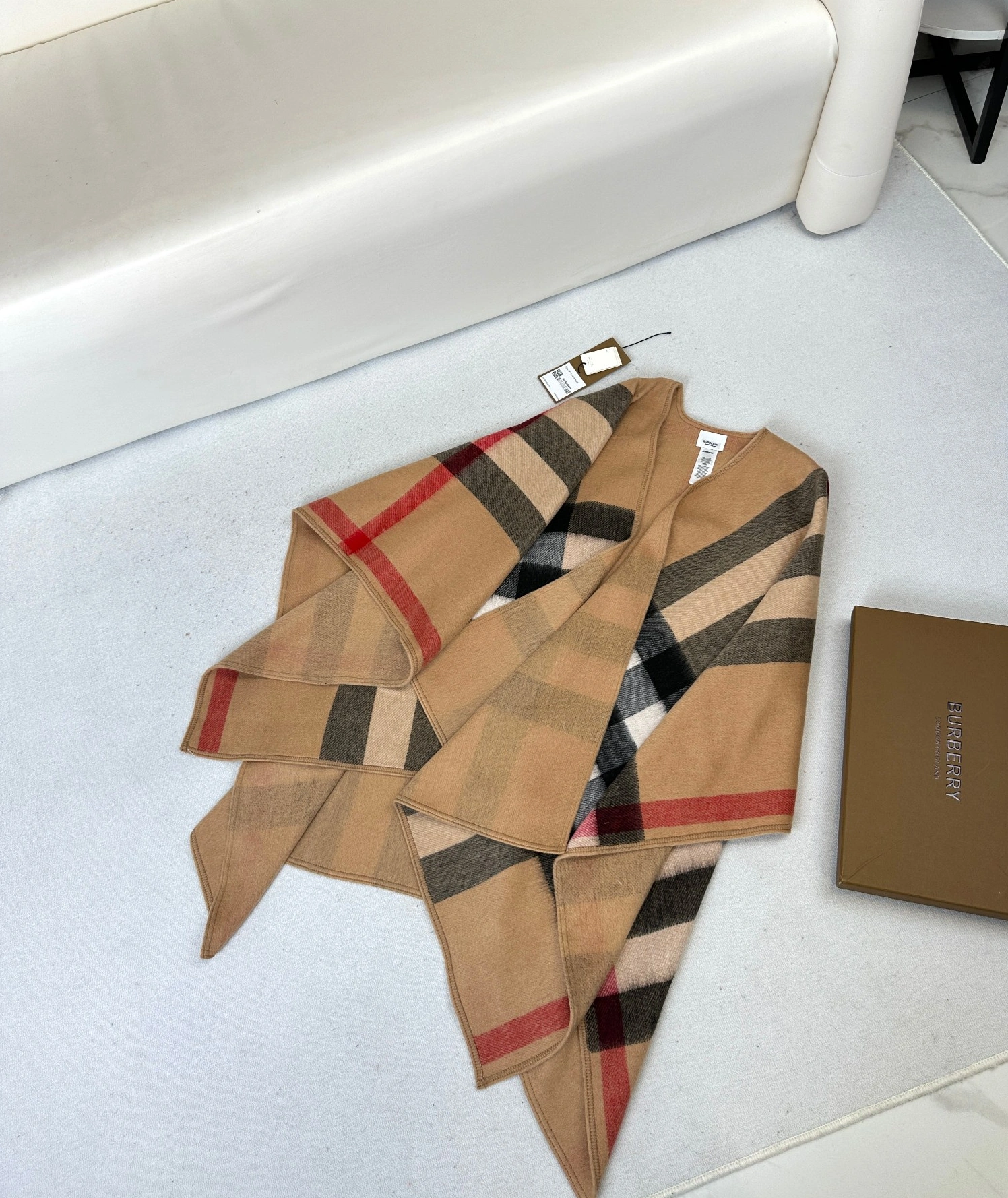 Breathable 9480 Burberry Poncho