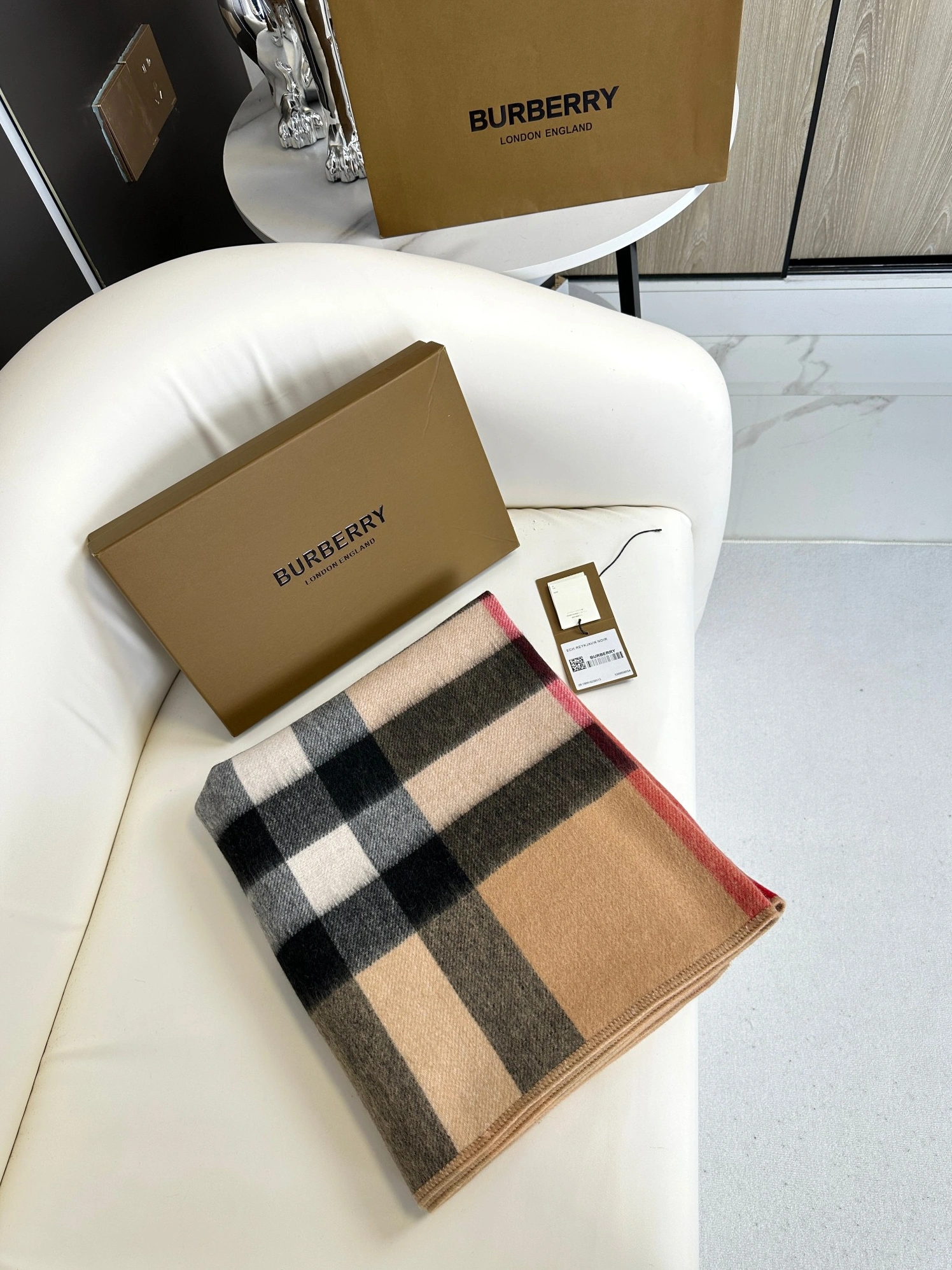 Breathable 9480 Burberry Poncho