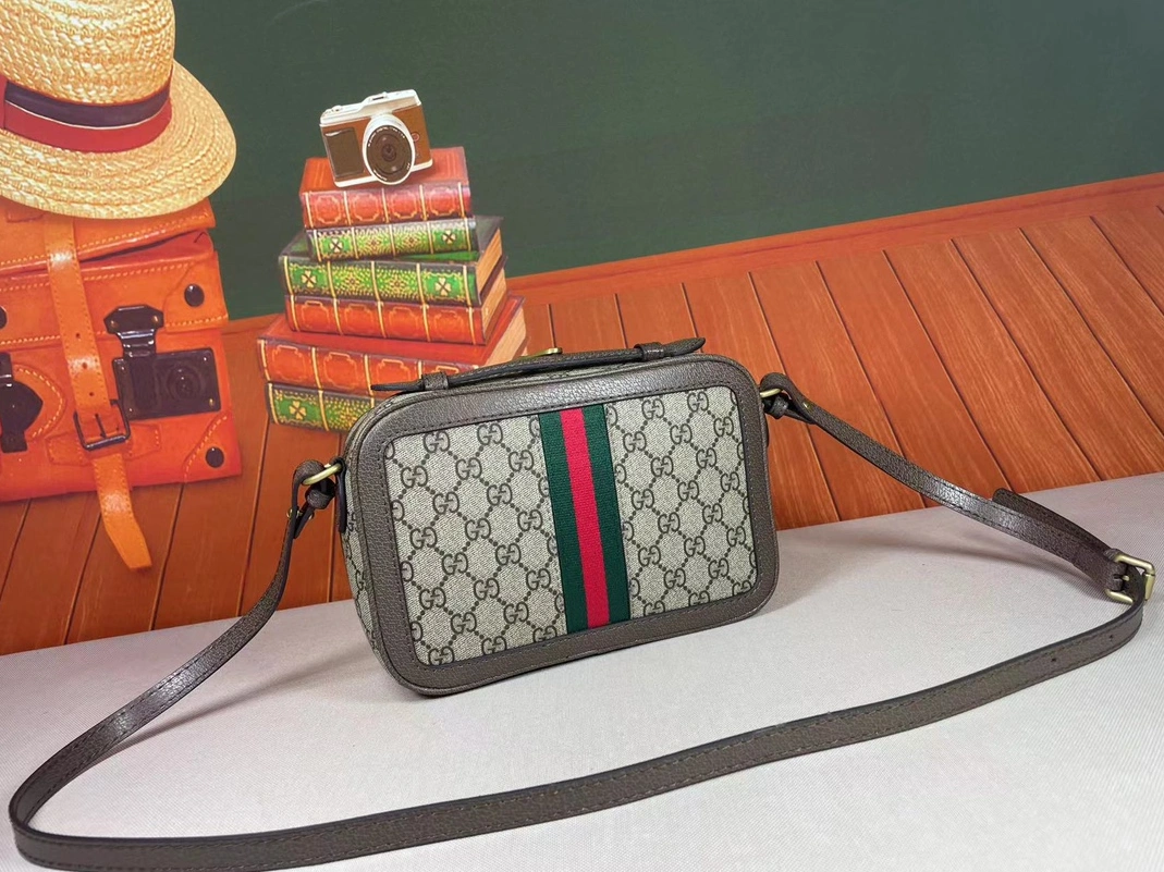 Breathable 9593 Gucci AAA Quality Messenger Bags For Women