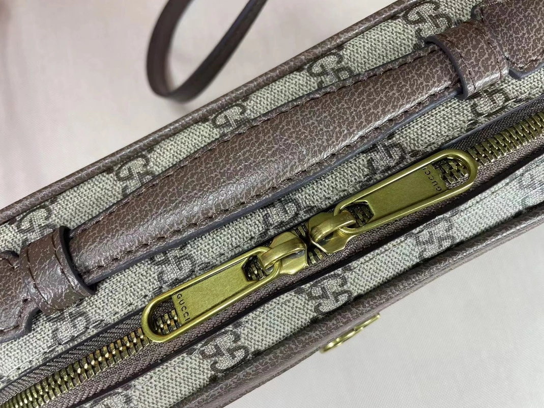 Breathable 9593 Gucci AAA Quality Messenger Bags For Women