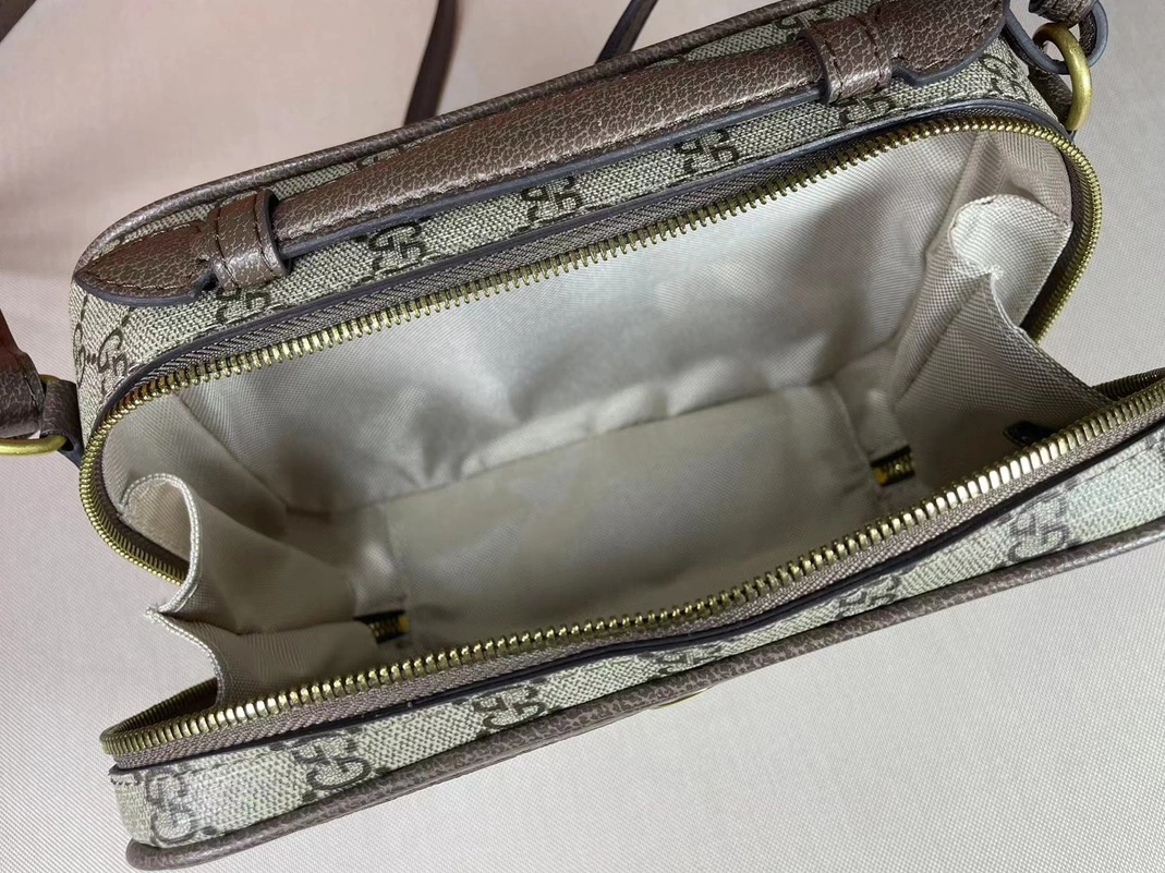 Breathable 9593 Gucci AAA Quality Messenger Bags For Women