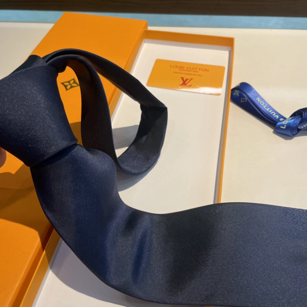 Breathable 9597 Louis Vuitton LV Necktie For Men