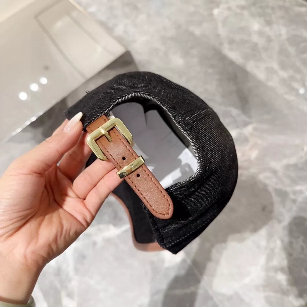 Breathable 9604 MIU MIU Caps