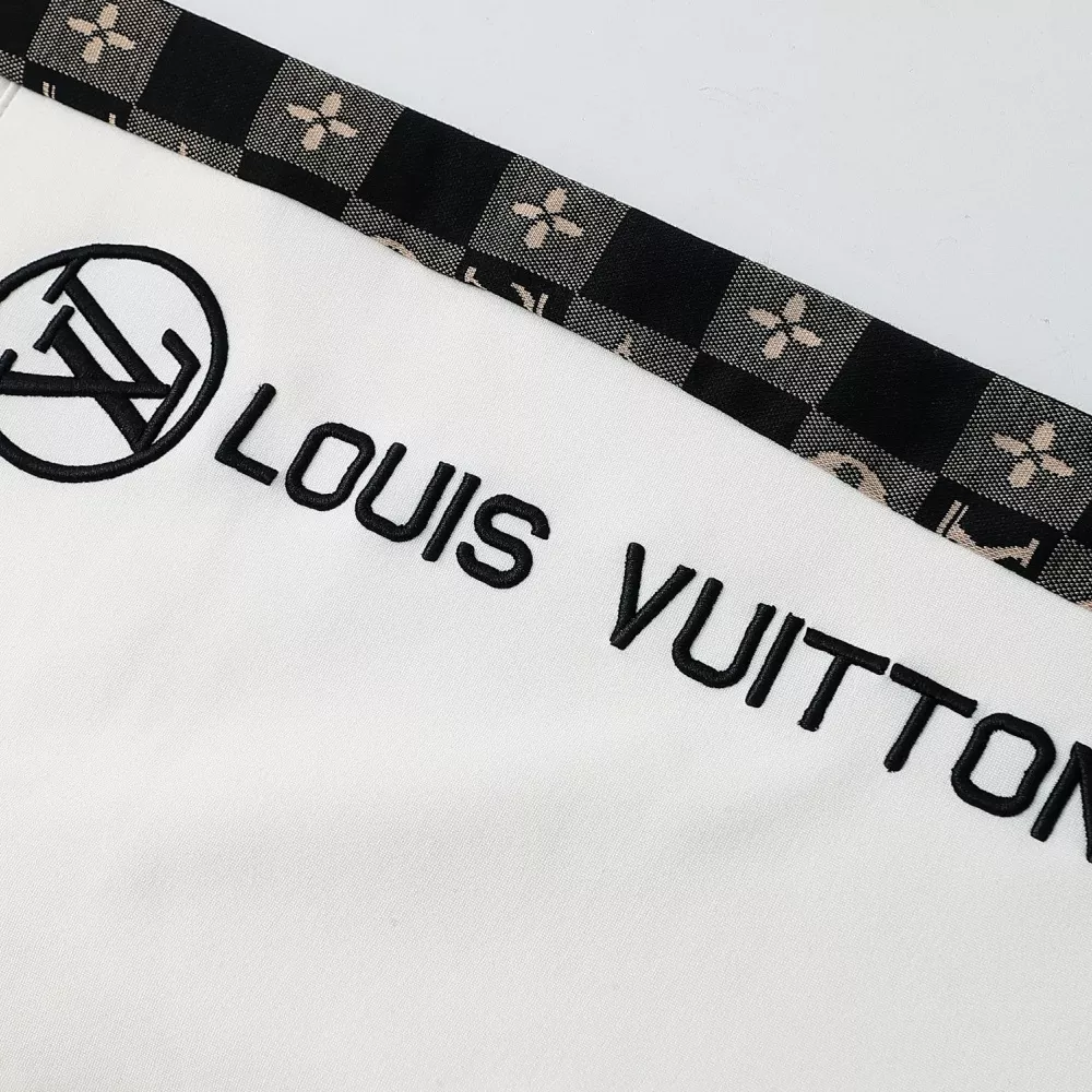 Breathable 988 Louis Vuitton LV Tracksuits Long Sleeved For Men