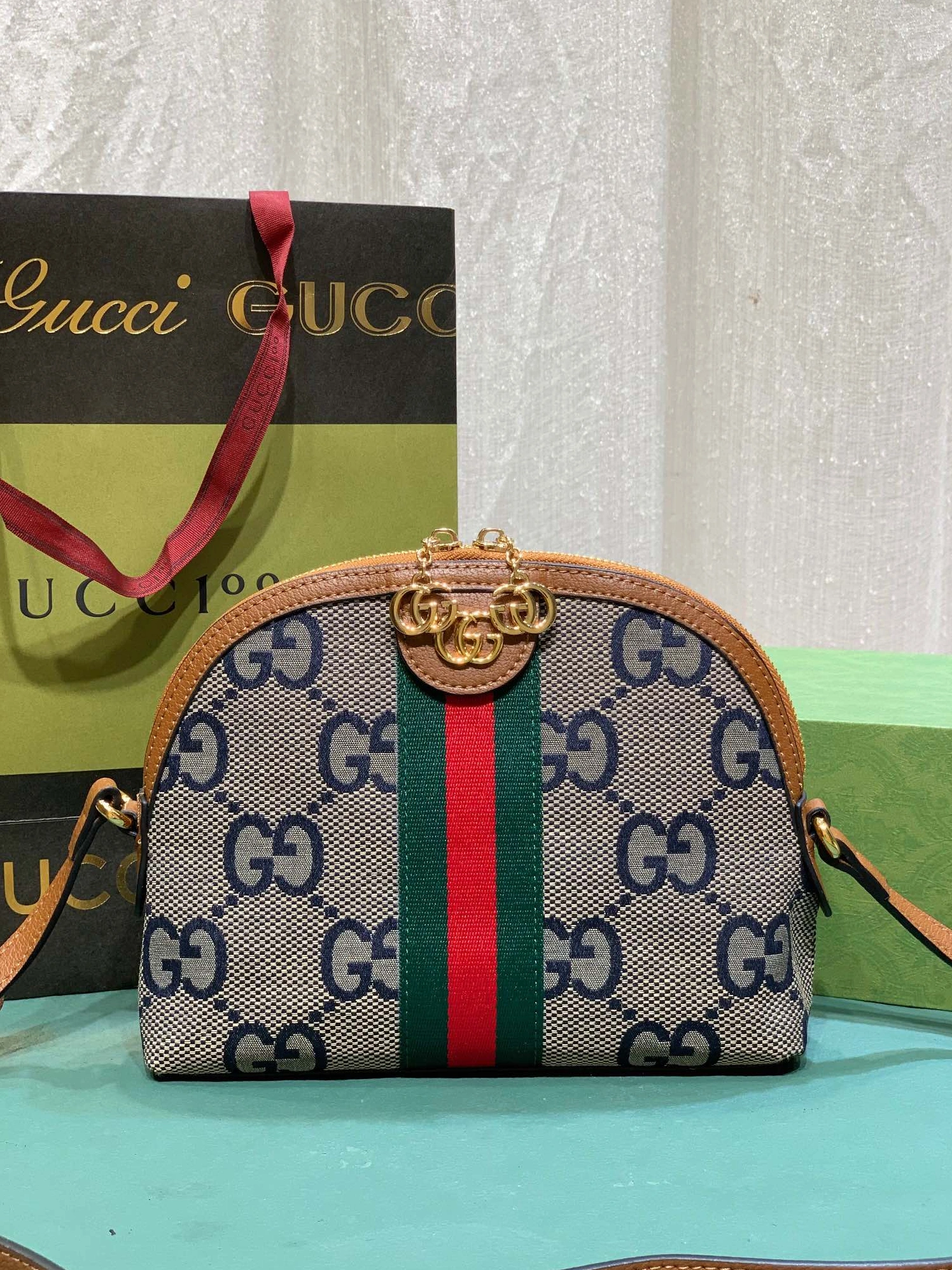 Breathable 9893 Gucci AAA Quality Messenger Bags For Women