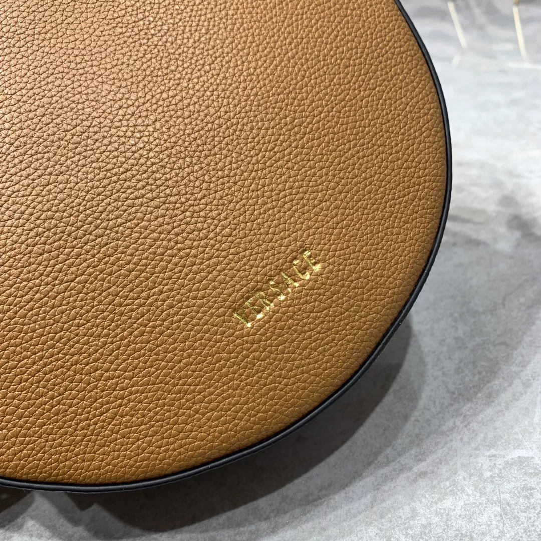 Breathable 9924 Versace AAA Quality Messenger Bags For Women