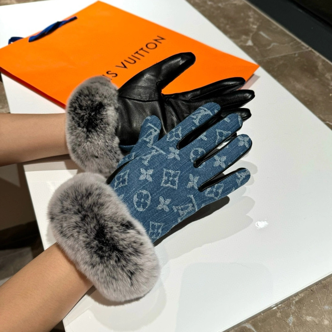Bright 106 Louis Vuitton LV Gloves For Women