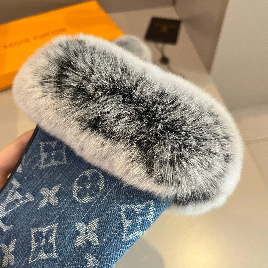 Bright 106 Louis Vuitton LV Gloves For Women
