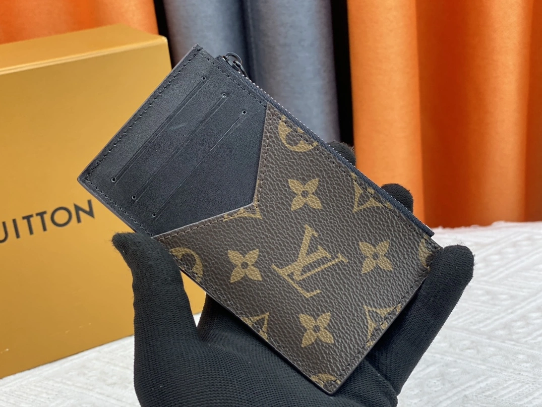 Bright 1313 Louis Vuitton AAA Quality Card Case For Unisex