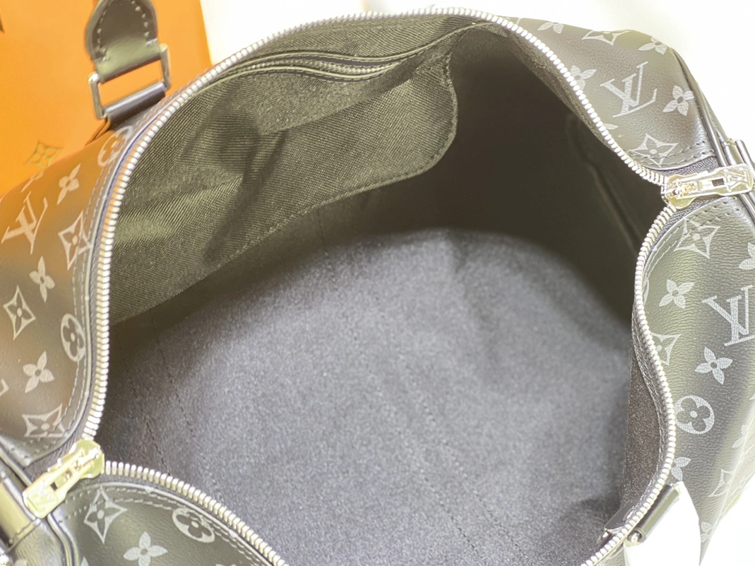 Bright 1360 Louis Vuitton Travel Bags For Unisex