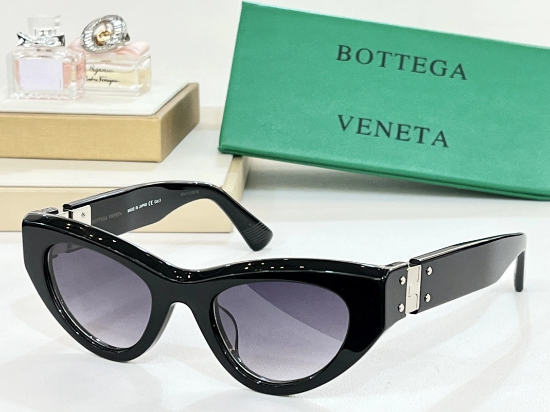 Bright 142 Bottega Veneta AAA Quality Sunglasses