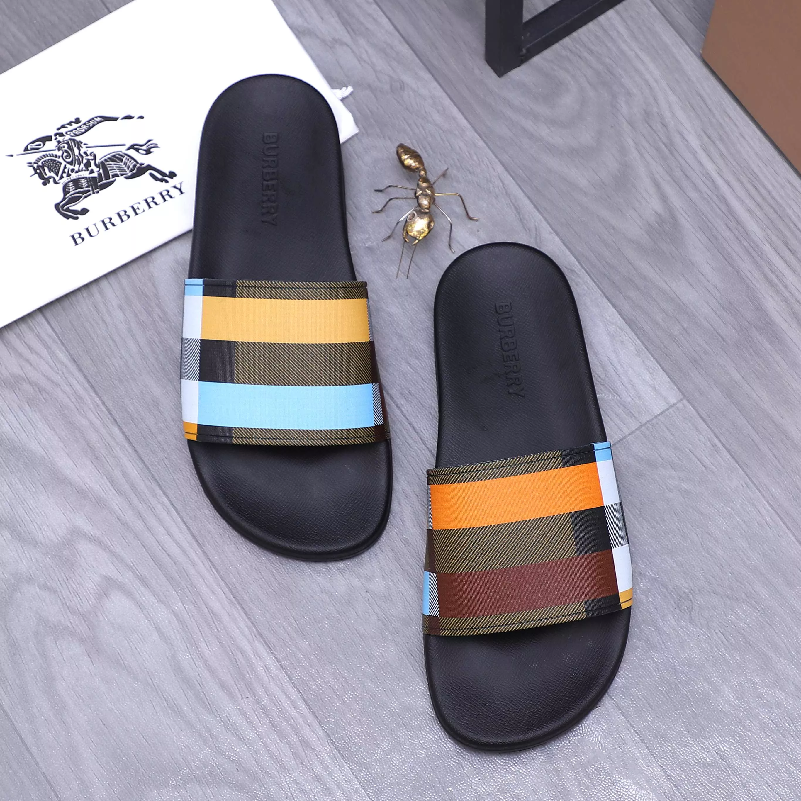 Bright 1445 Burberry Slippers For Women
