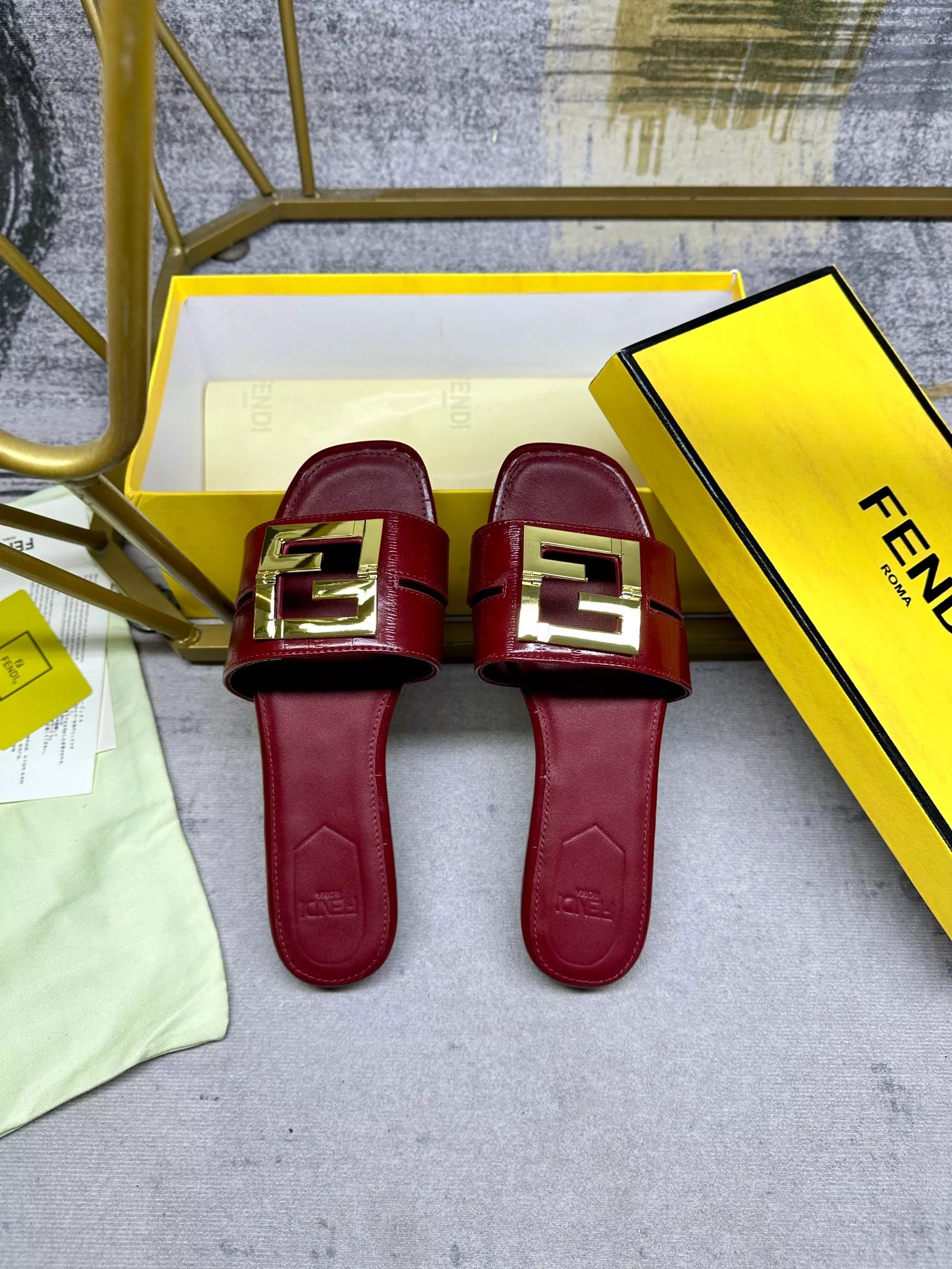 Bright 1553 Fendi Slippers For Women
