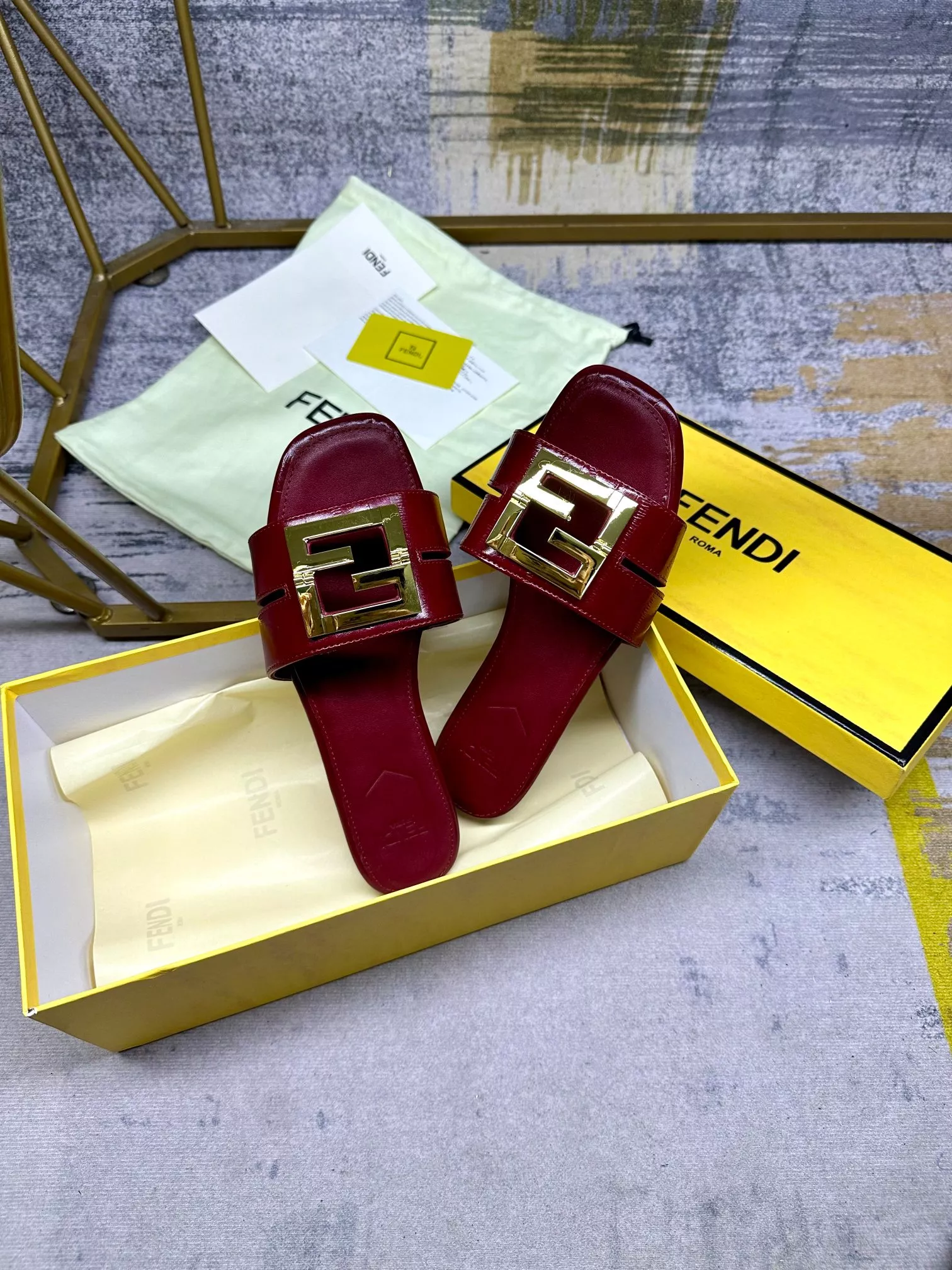 Bright 1553 Fendi Slippers For Women