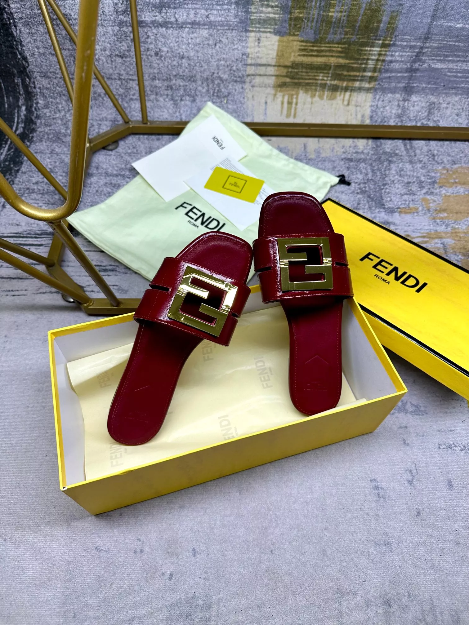 Bright 1553 Fendi Slippers For Women
