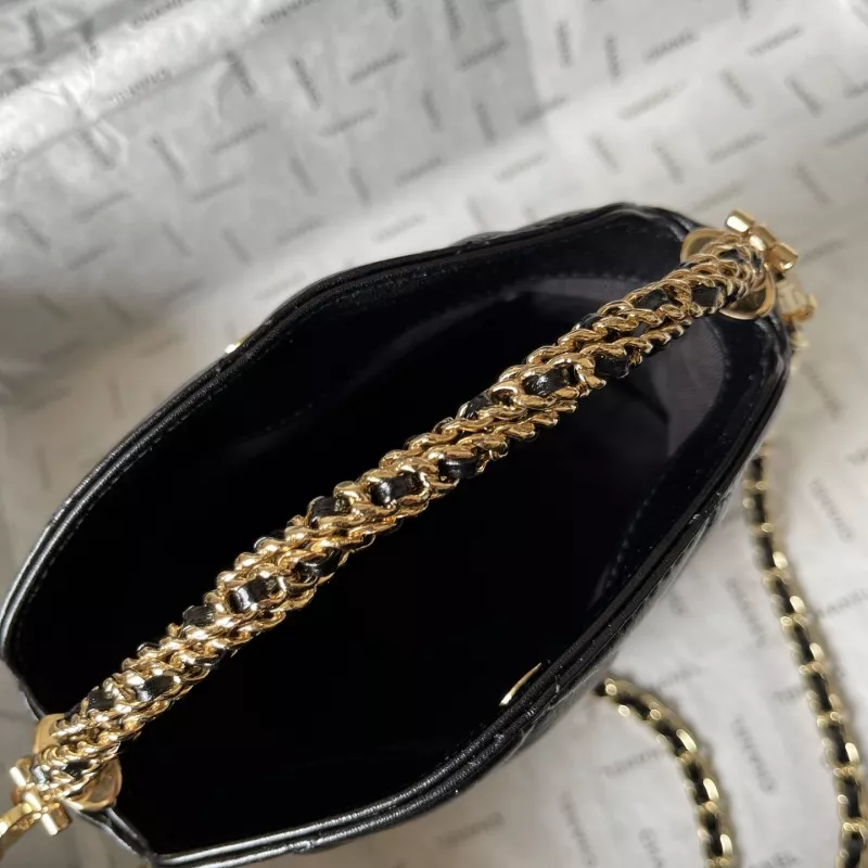 Bright 1629 Chanel AAA Quality Messenger Bags For Women