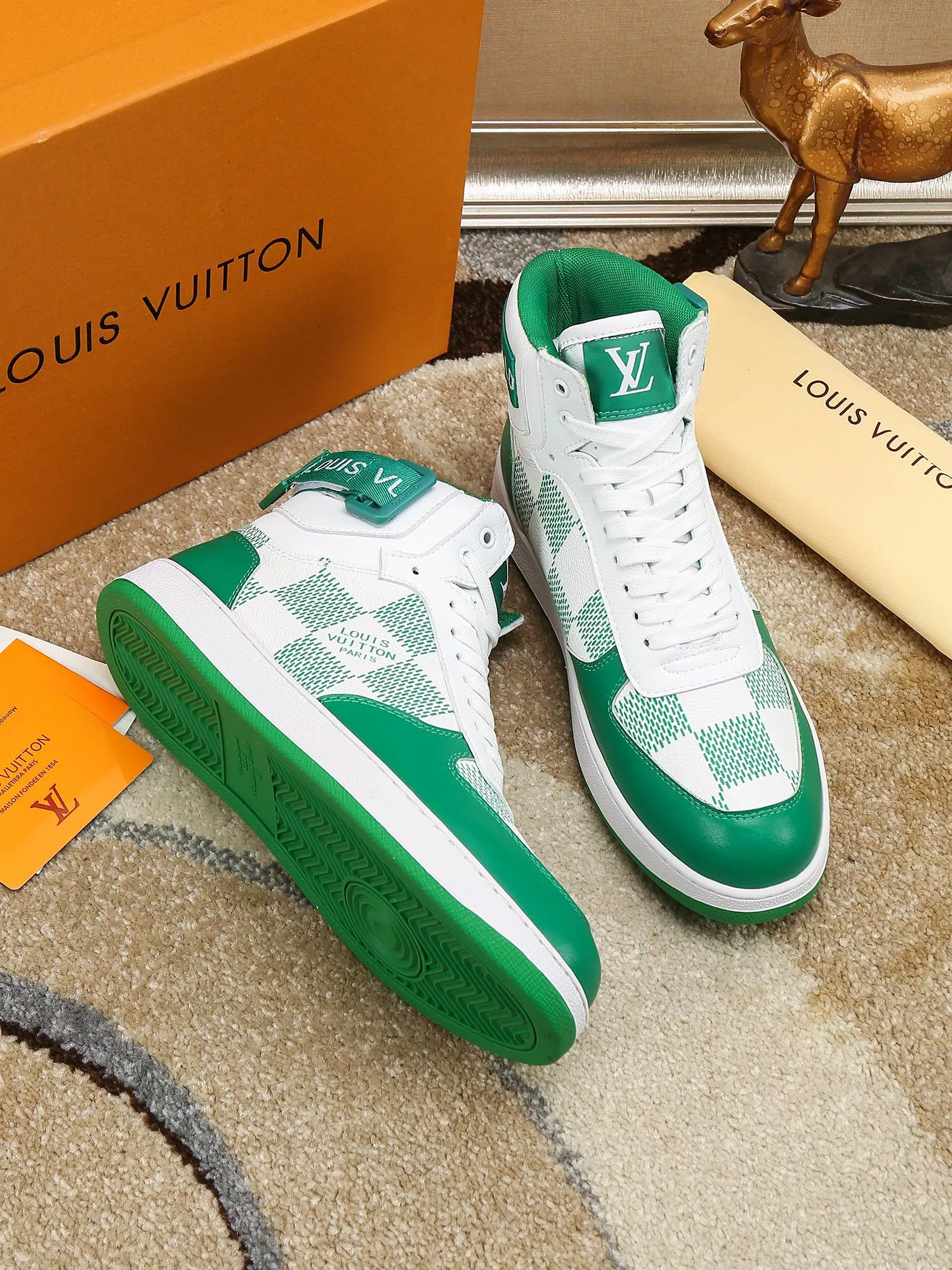 Bright 1660 Louis Vuitton High Tops Shoes For Men