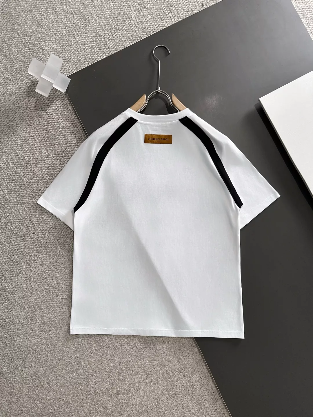 Bright 2332 Louis Vuitton LV T-Shirts Short Sleeved For Men