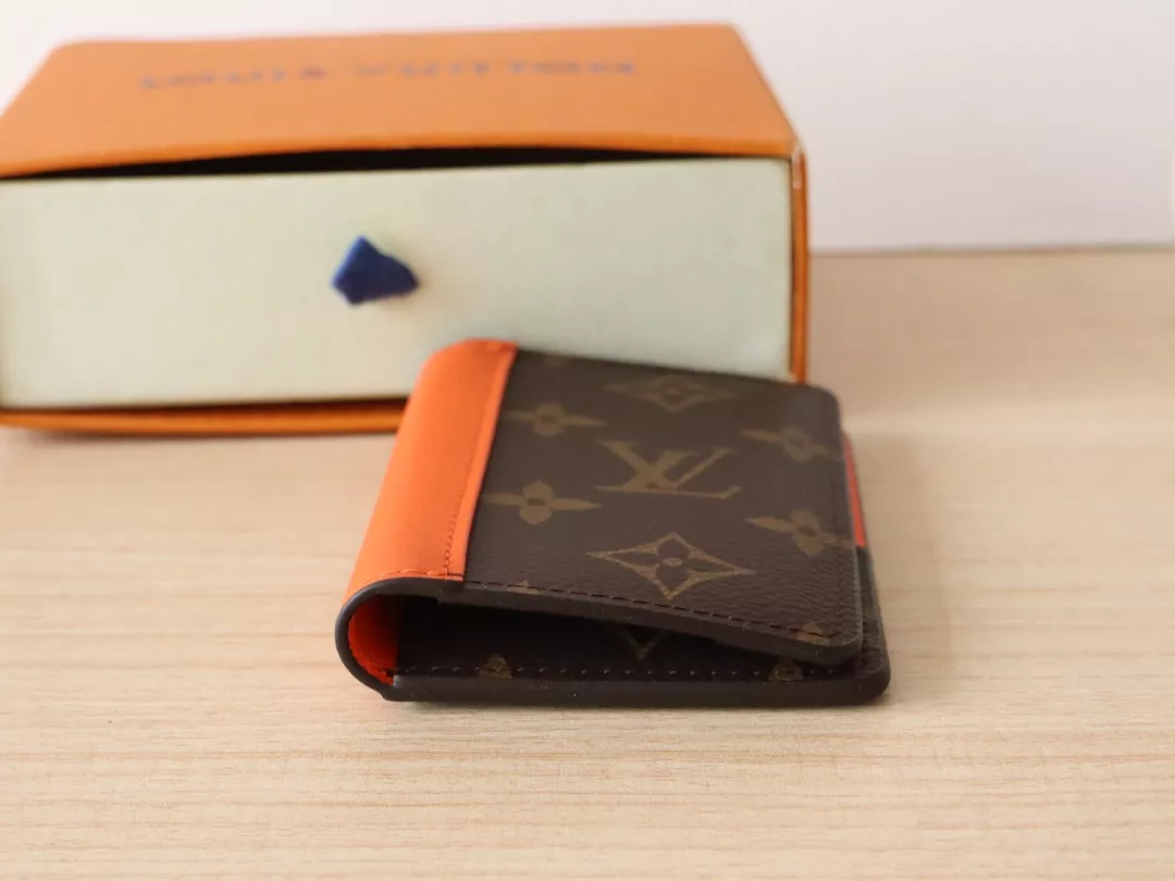 Bright 2817 Louis Vuitton LV Card Case