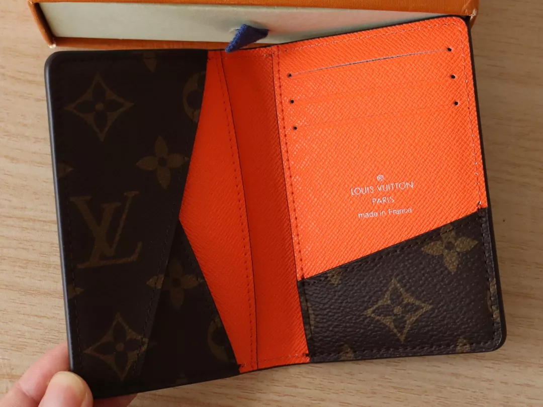 Bright 2817 Louis Vuitton LV Card Case