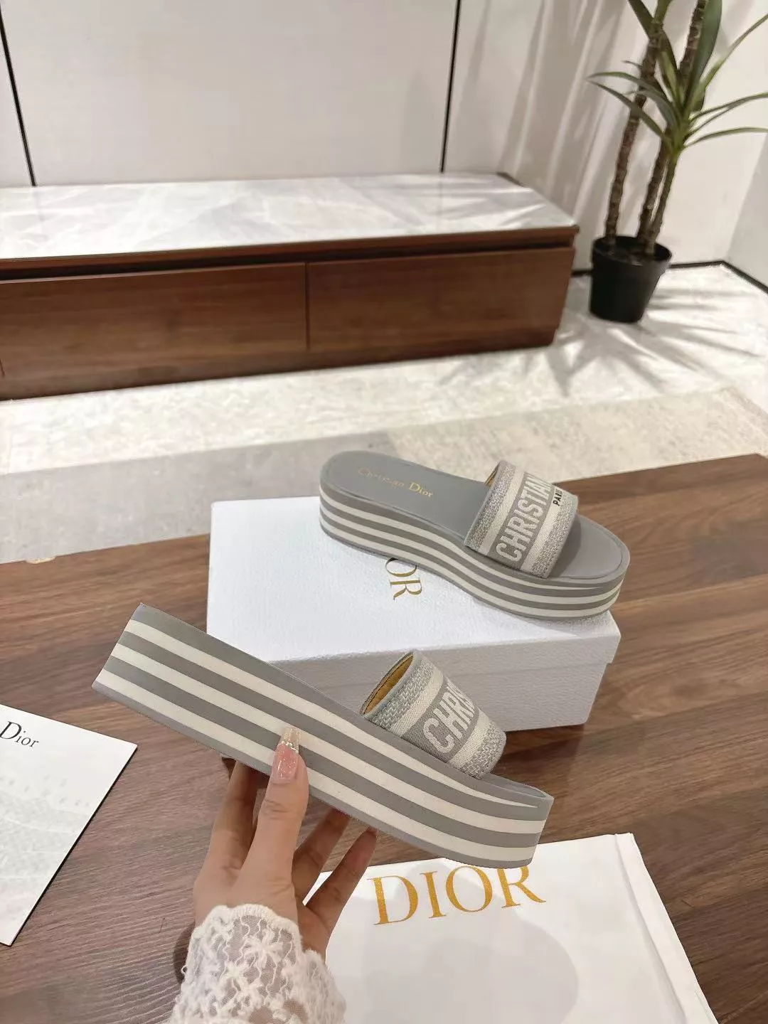 Bright 3000 Christian Dior Slippers For Women