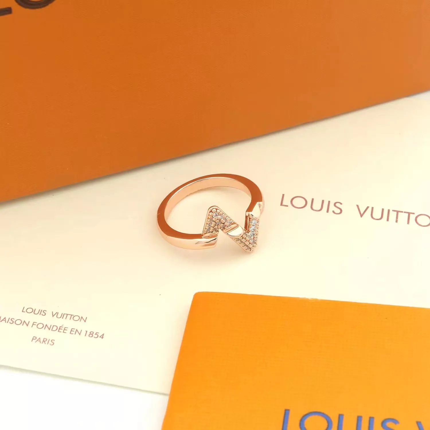 Bright 3104 Louis Vuitton LV Rings