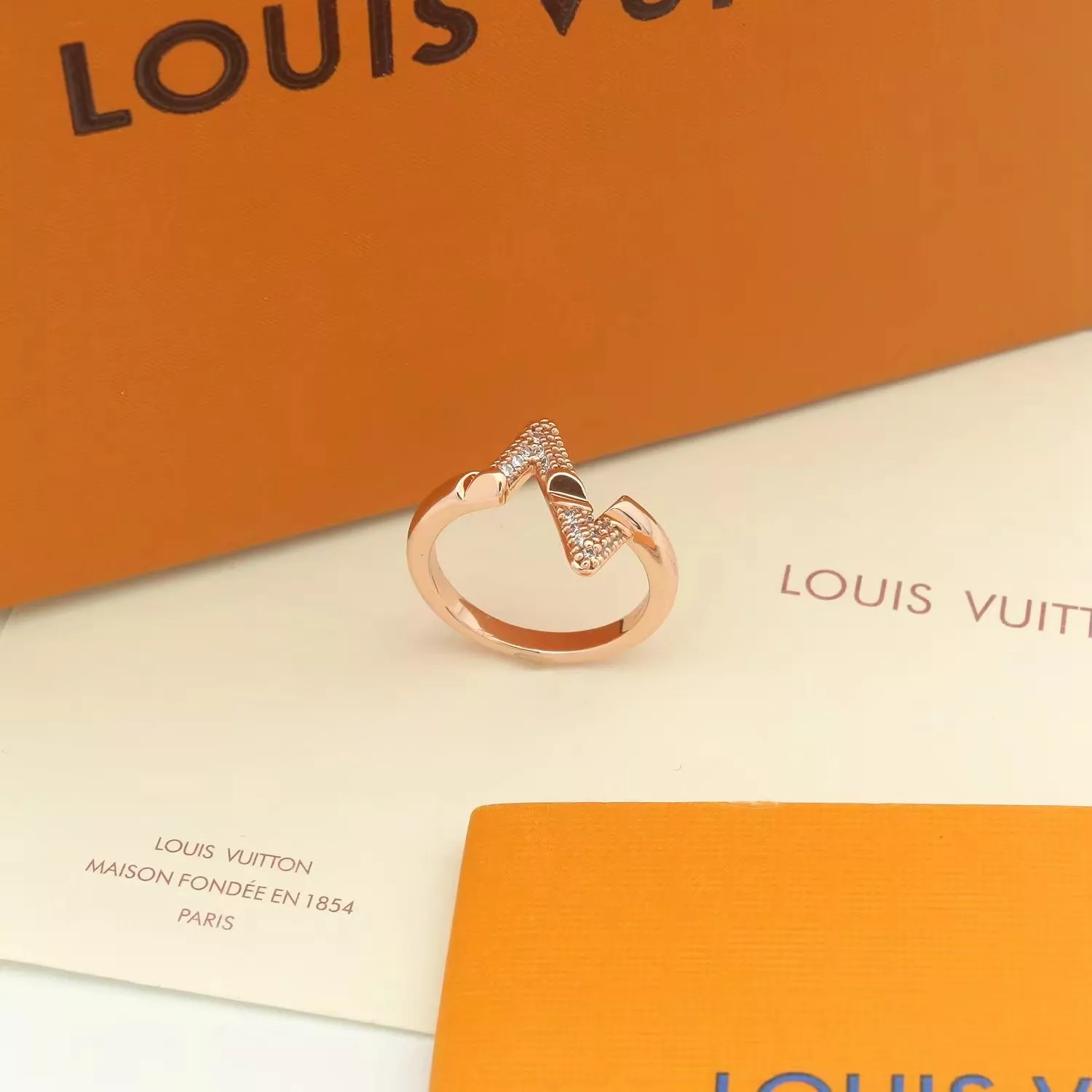 Bright 3104 Louis Vuitton LV Rings