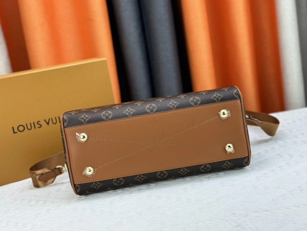 Bright 3180 Louis Vuitton AAA Quality Handbags For Women