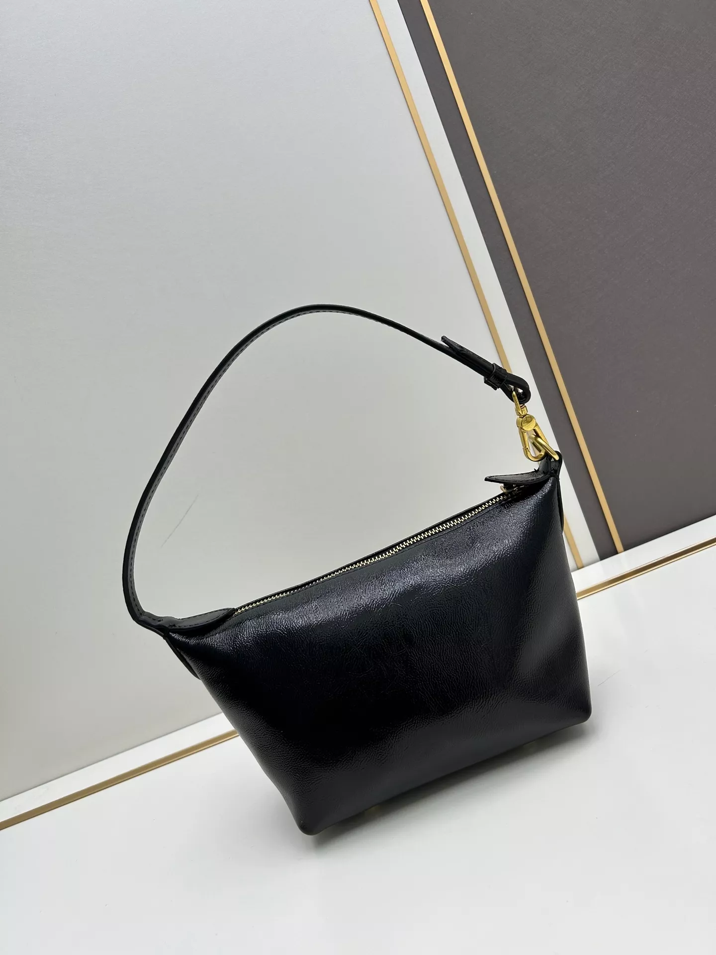 Bright 3190 MIU MIU AAA Quality Handbags For Women