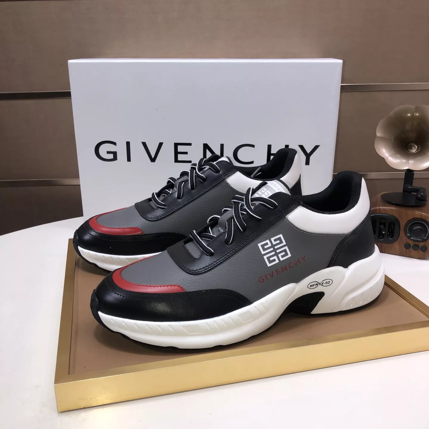 Bright 3512 Givenchy Casual Shoes For Men