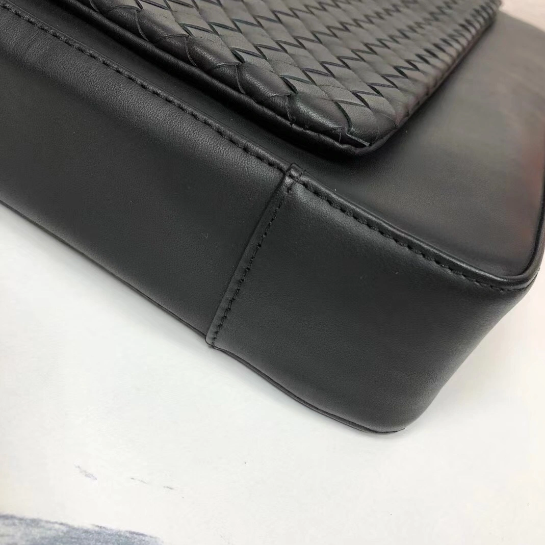 Bright 3569 Bottega Veneta AAA Man Messenger Bags