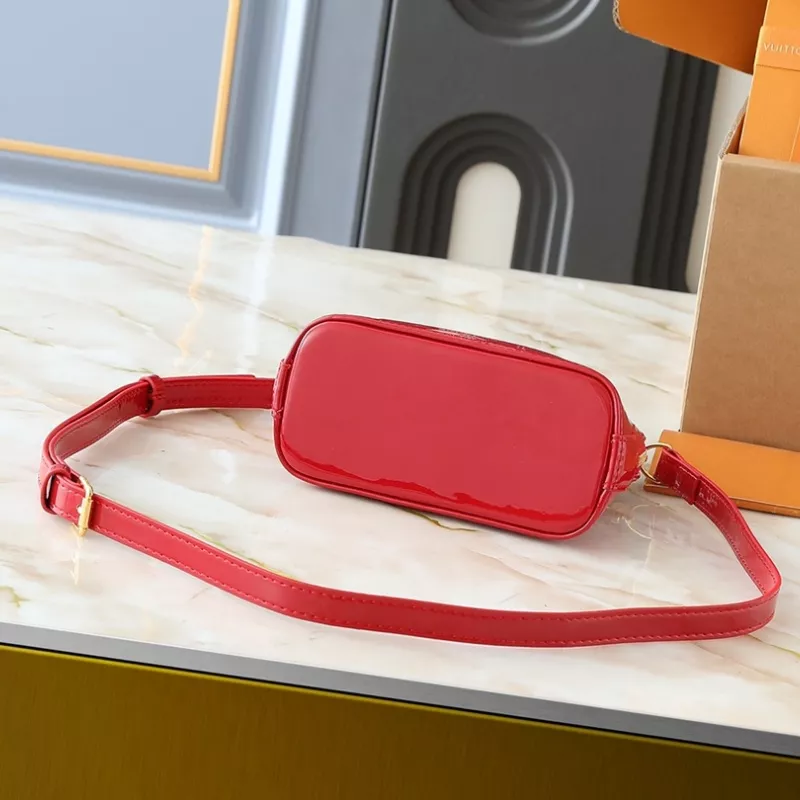 Bright 4243 Louis Vuitton Messenger Bags For Women