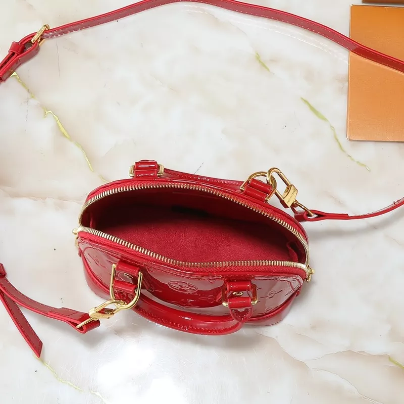 Bright 4243 Louis Vuitton Messenger Bags For Women